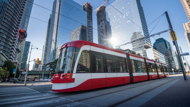 How to Use Public Transportation in Toronto